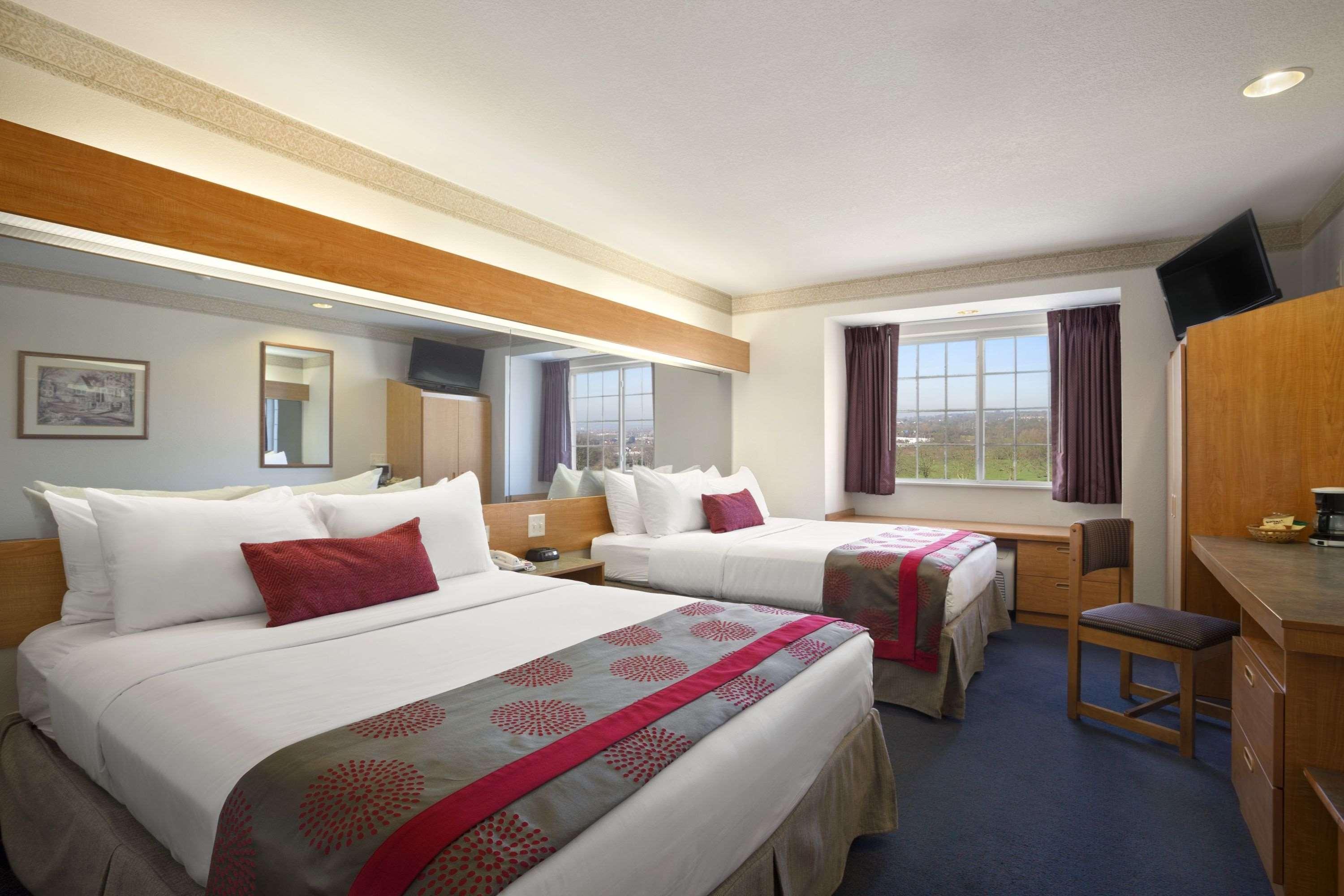 Hotel Ramada By Wyndham Bloomington I-55 And I-74 Il Exterior foto