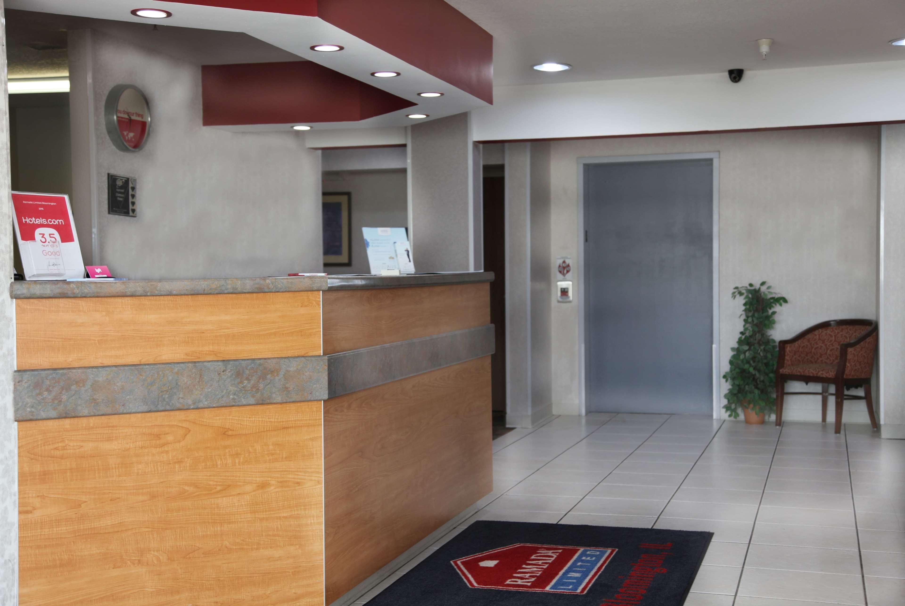 Hotel Ramada By Wyndham Bloomington I-55 And I-74 Il Exterior foto